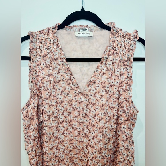 Rachel Zoe • Women’s Blush Shimmery Floral Sleeveless V Neck Blouse Top M NWOT - Picture 5 of 12